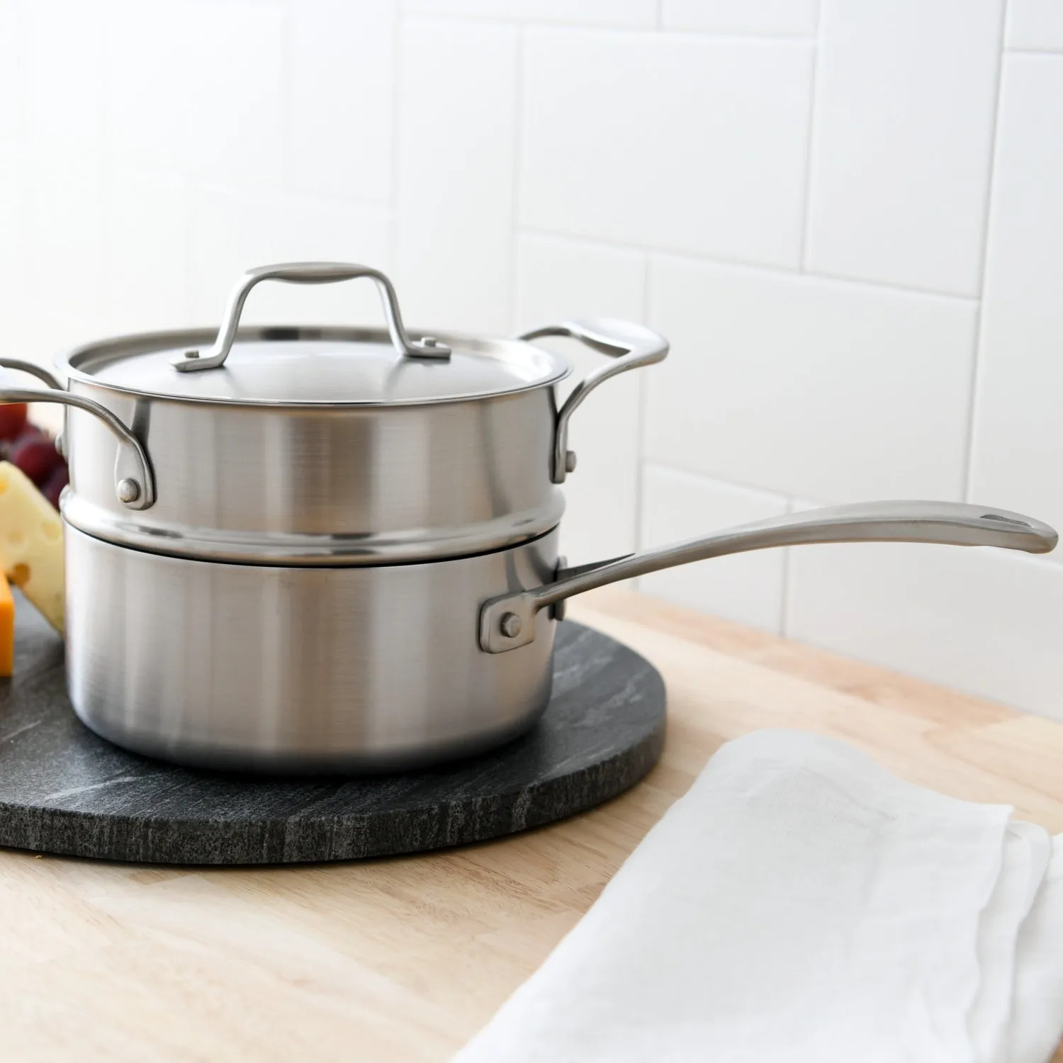 2-quart Covered Stainless Steel Saucepan