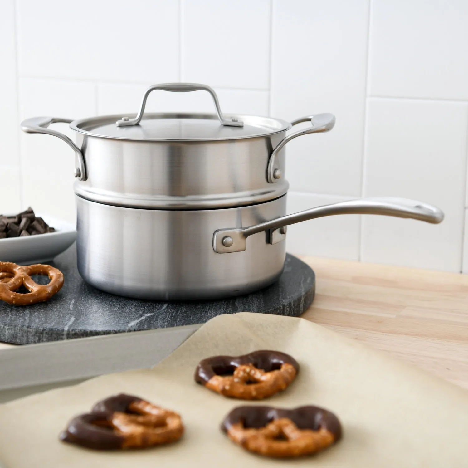 2-quart Covered Stainless Steel Saucepan