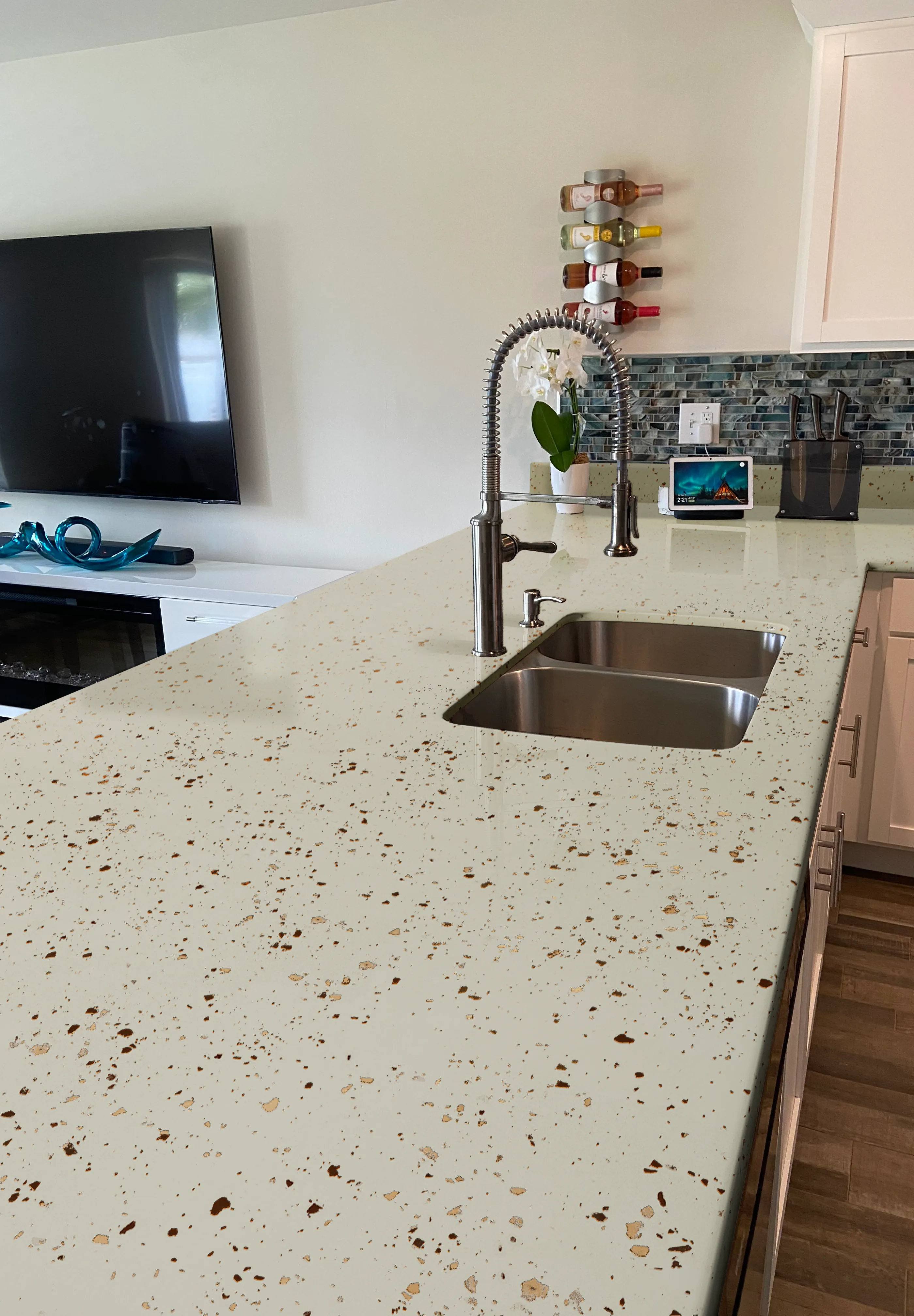 BEYOND PAINT® Oxford Bronze Metallic Countertop Flecks