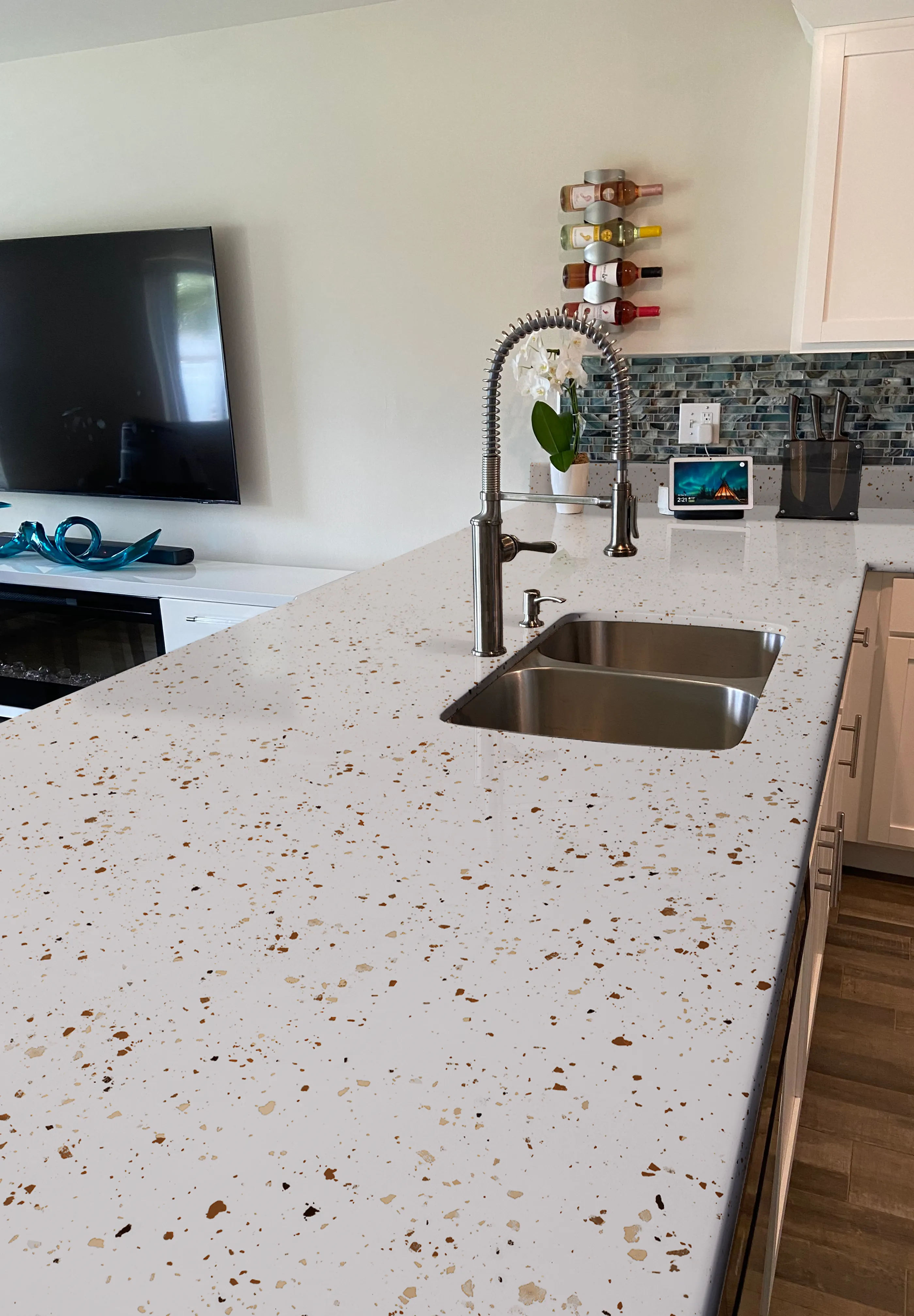 BEYOND PAINT® Oxford Bronze Metallic Countertop Flecks