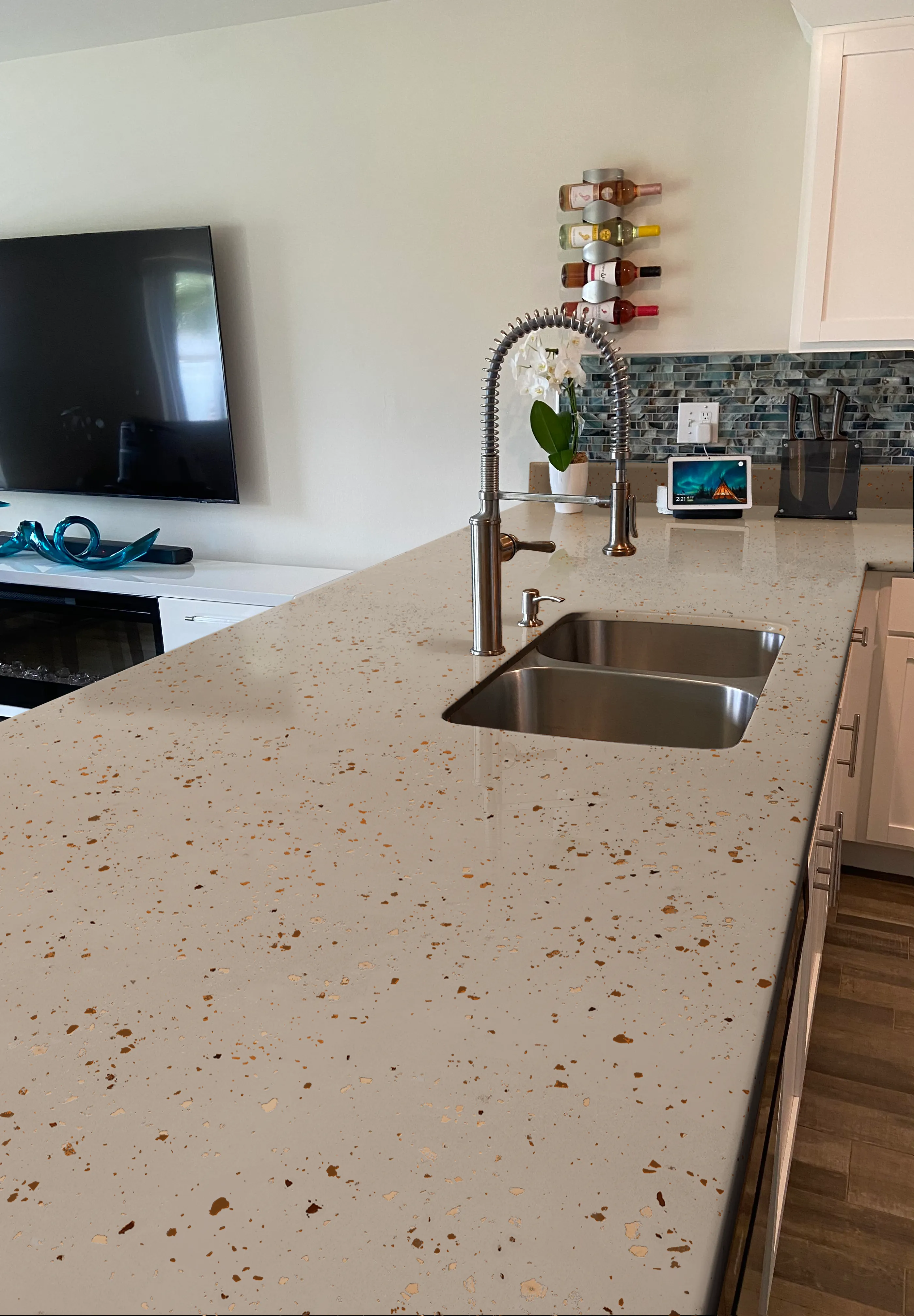 BEYOND PAINT® Oxford Bronze Metallic Countertop Flecks