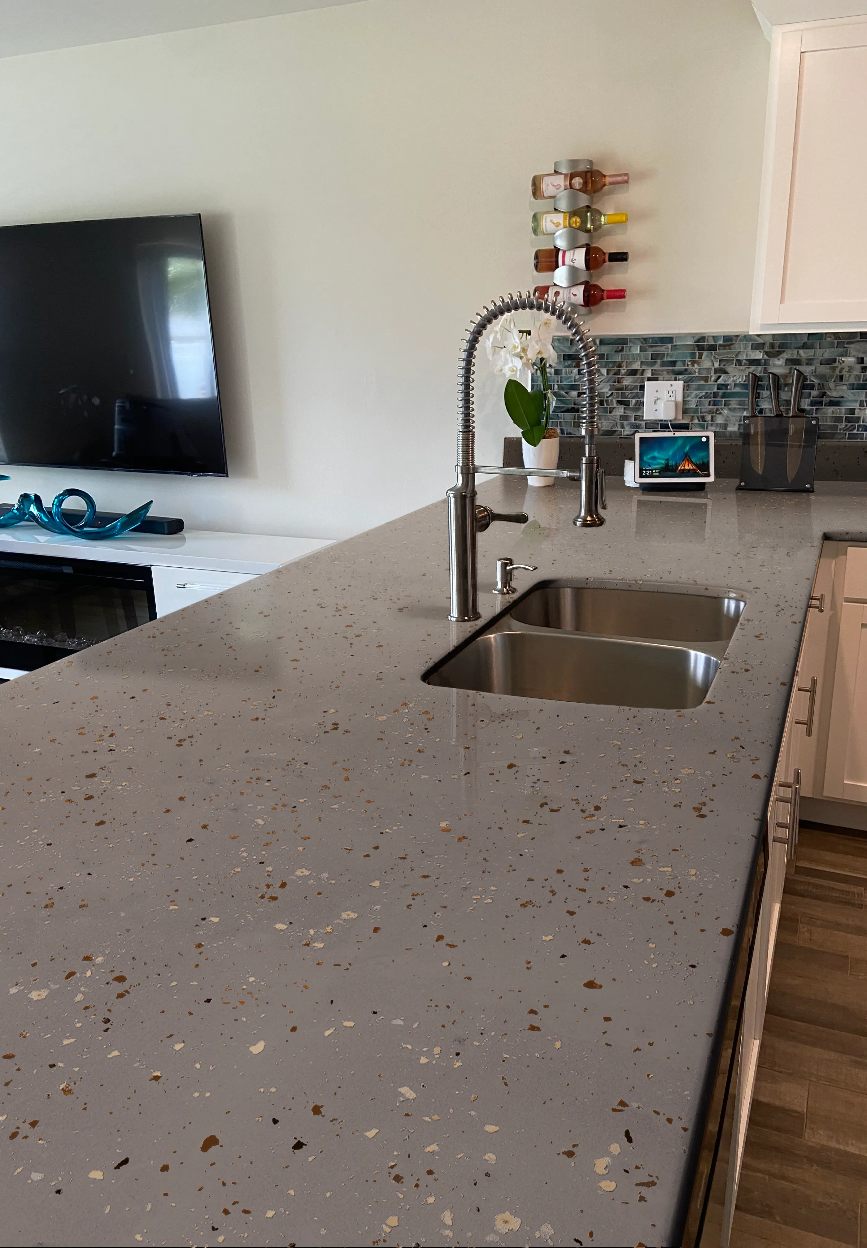 BEYOND PAINT® Oxford Bronze Metallic Countertop Flecks