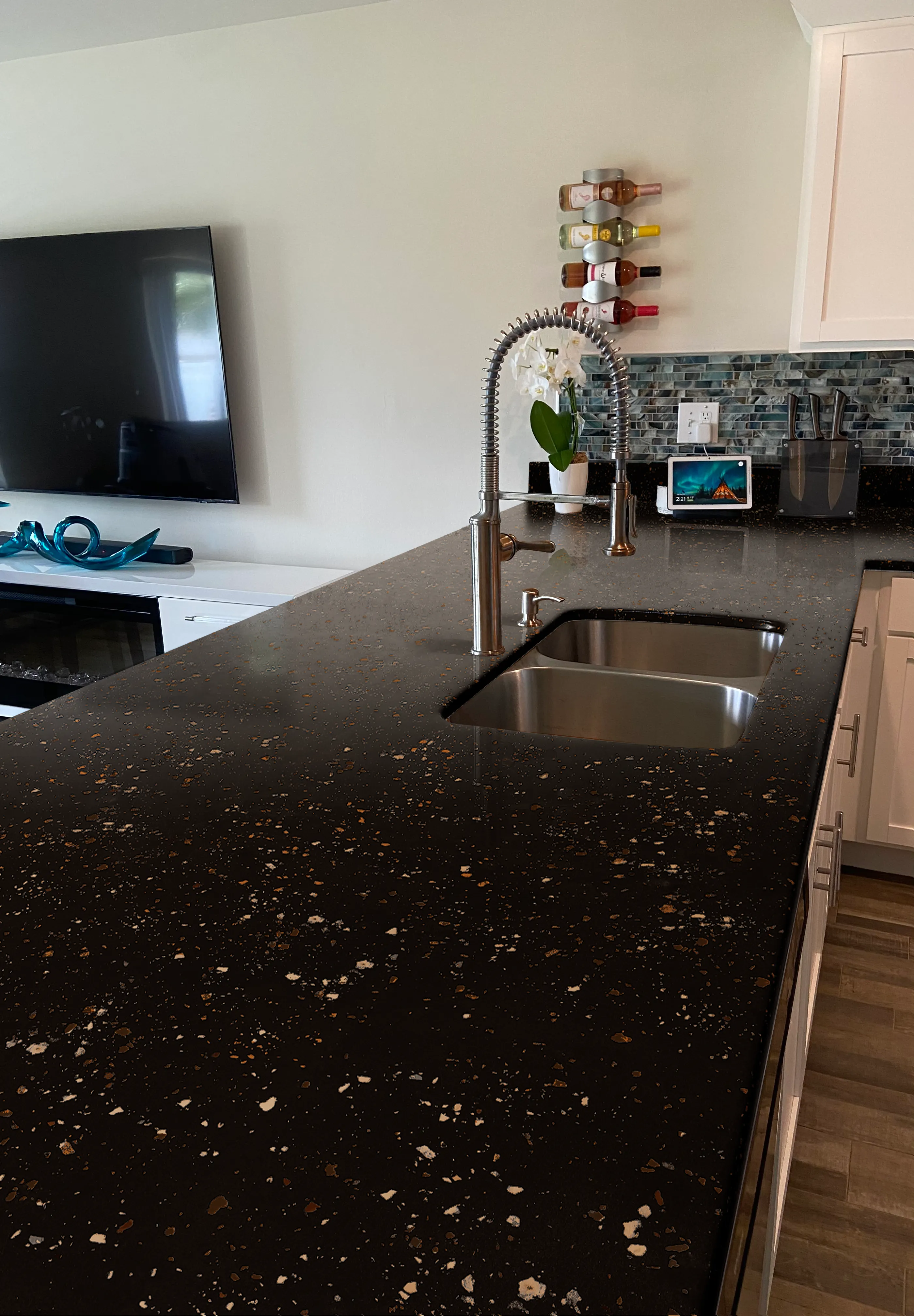 BEYOND PAINT® Oxford Bronze Metallic Countertop Flecks