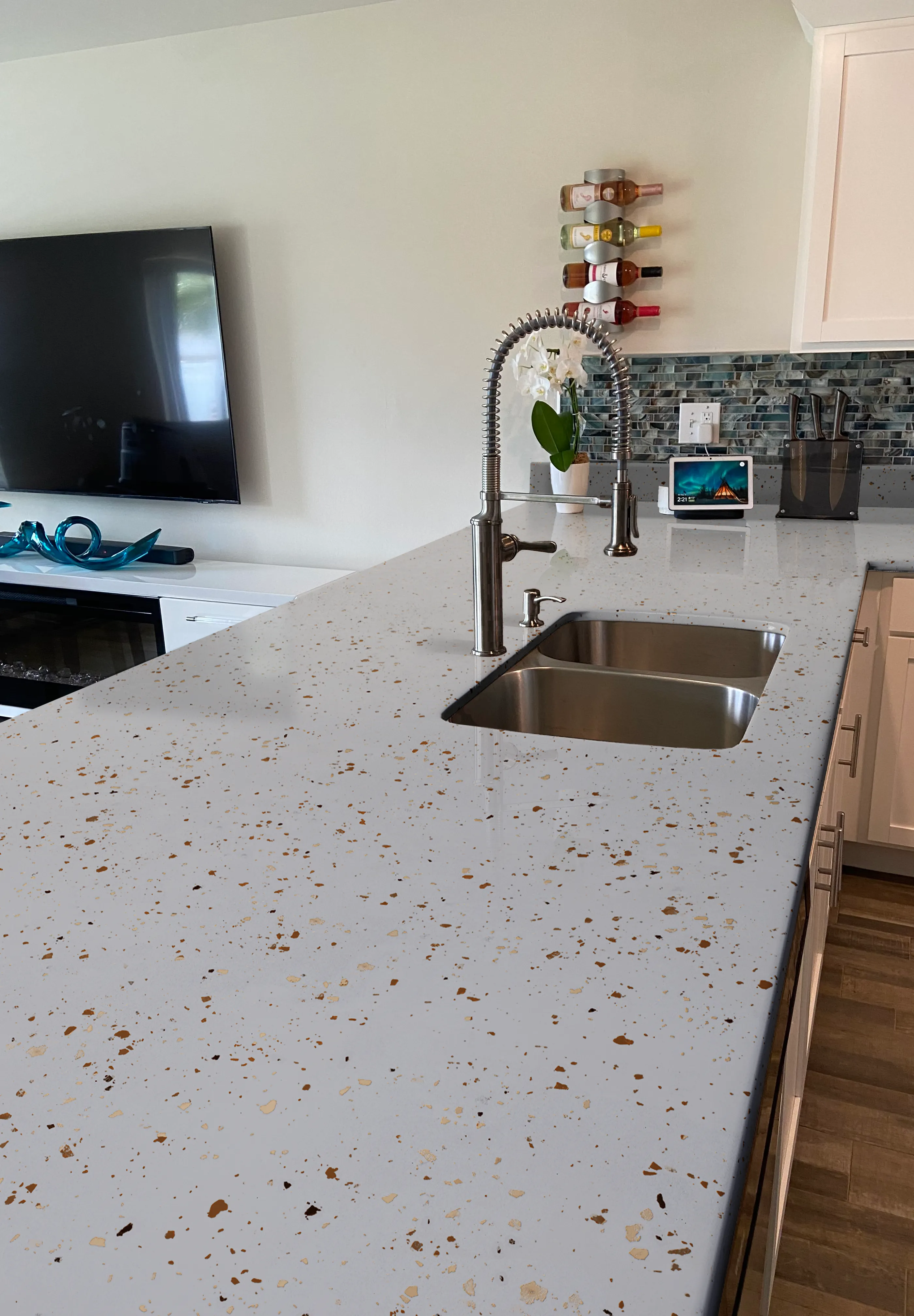 BEYOND PAINT® Oxford Bronze Metallic Countertop Flecks