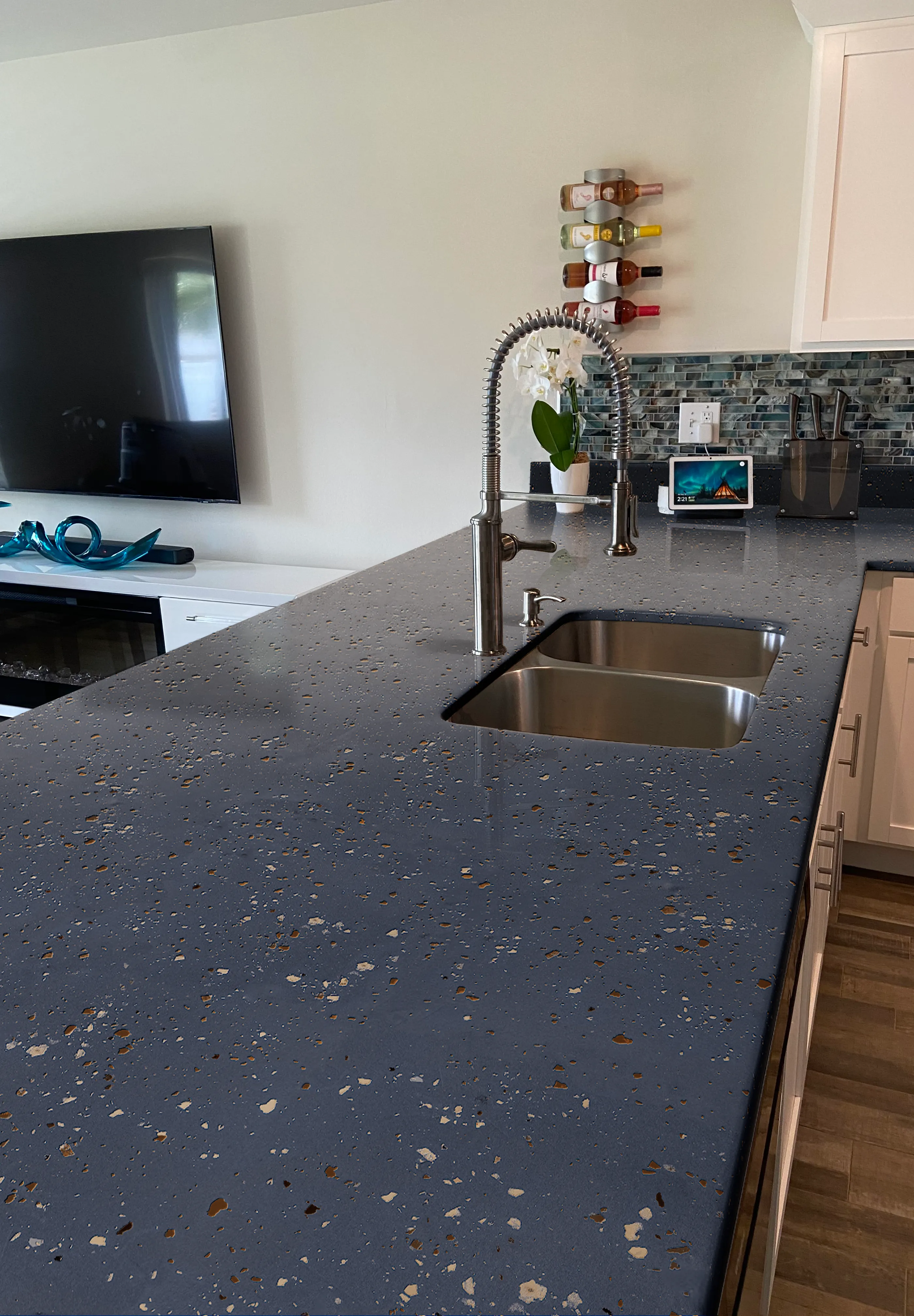 BEYOND PAINT® Oxford Bronze Metallic Countertop Flecks