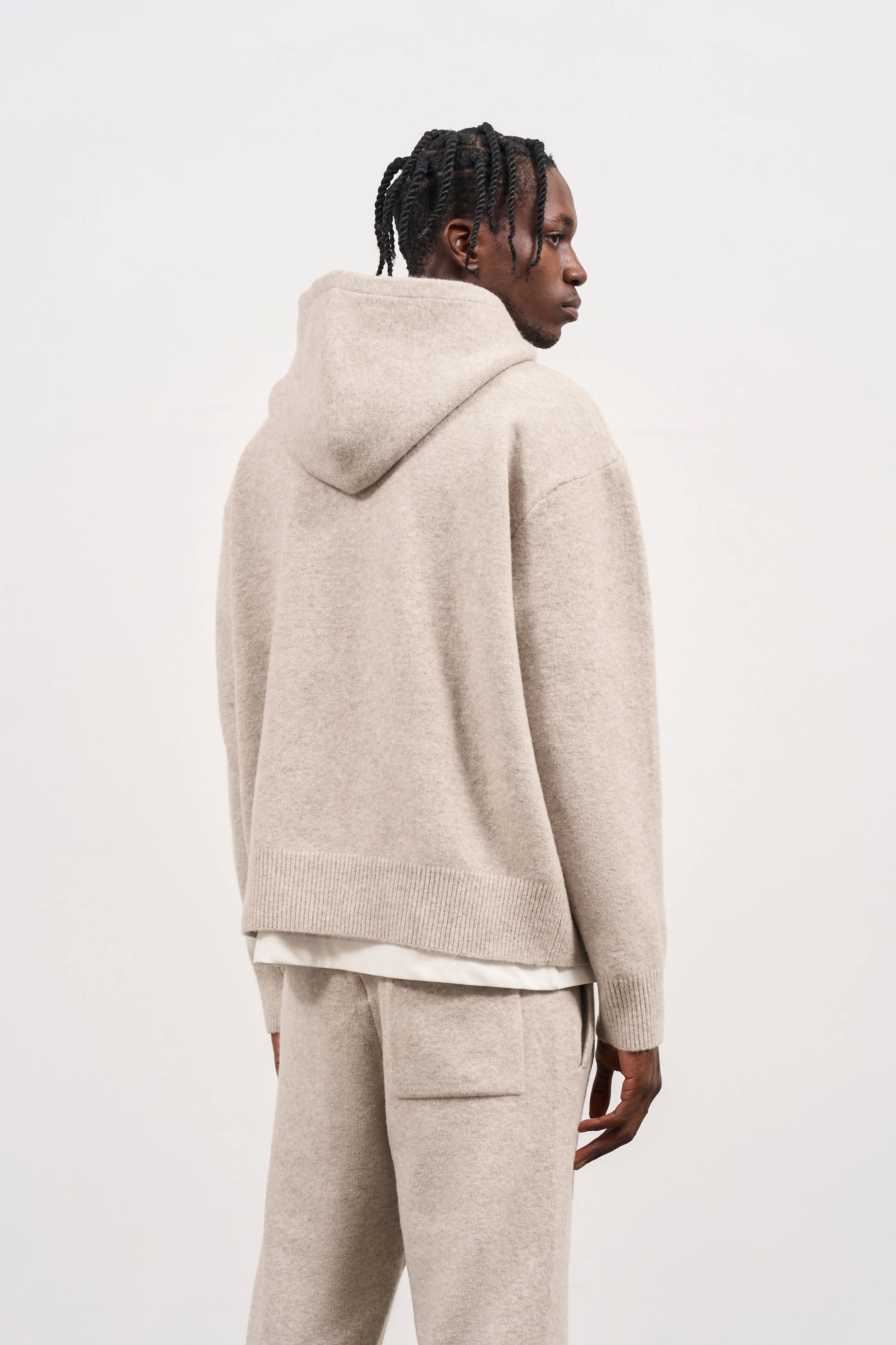 FLUFFY EMBLEM KNITTED HOODIE - BEIGE