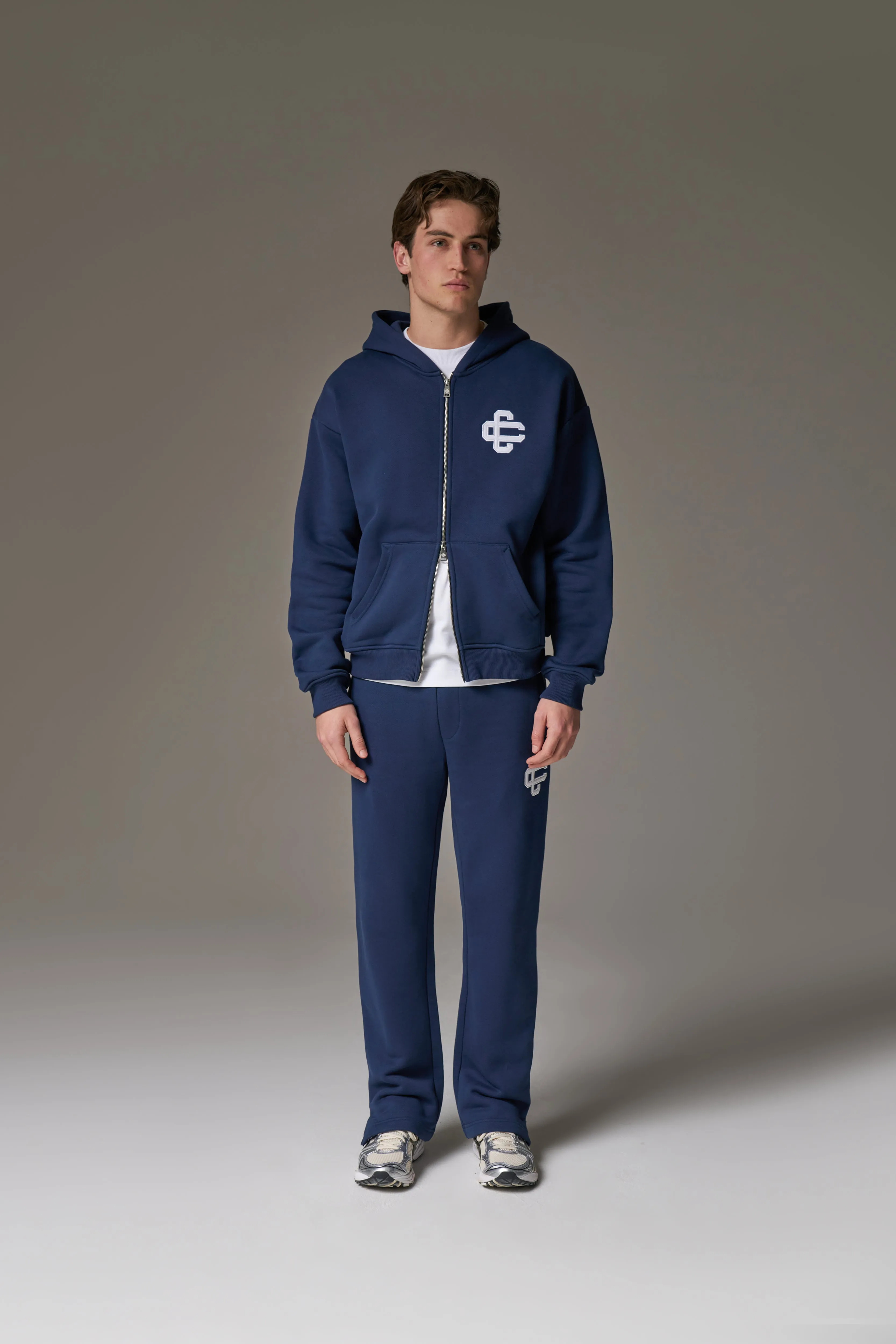 HEAVYWEIGHT EMBLEM APPLIQUE ZIP THROUGH HOODIE - NAVY
