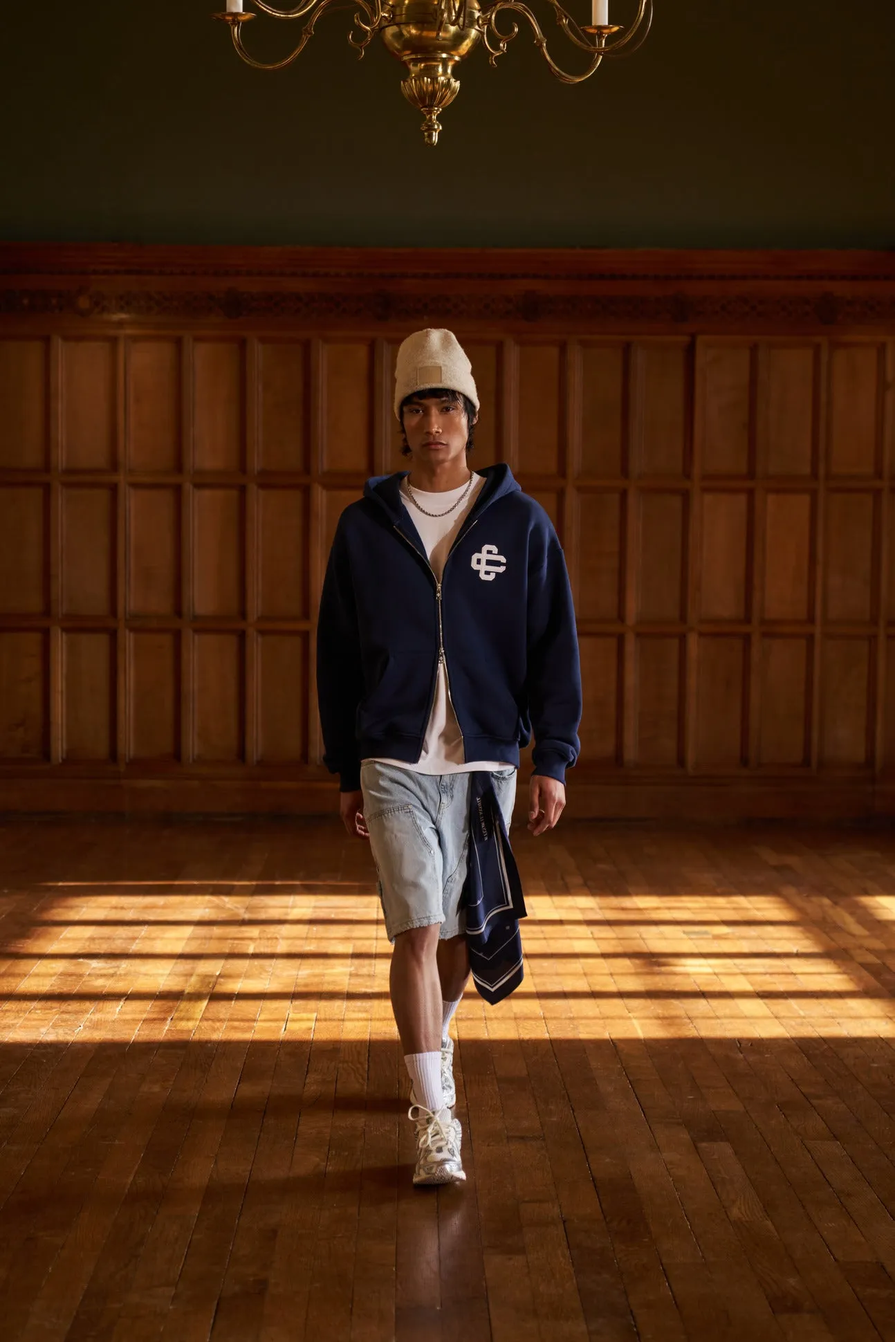 HEAVYWEIGHT EMBLEM APPLIQUE ZIP THROUGH HOODIE - NAVY