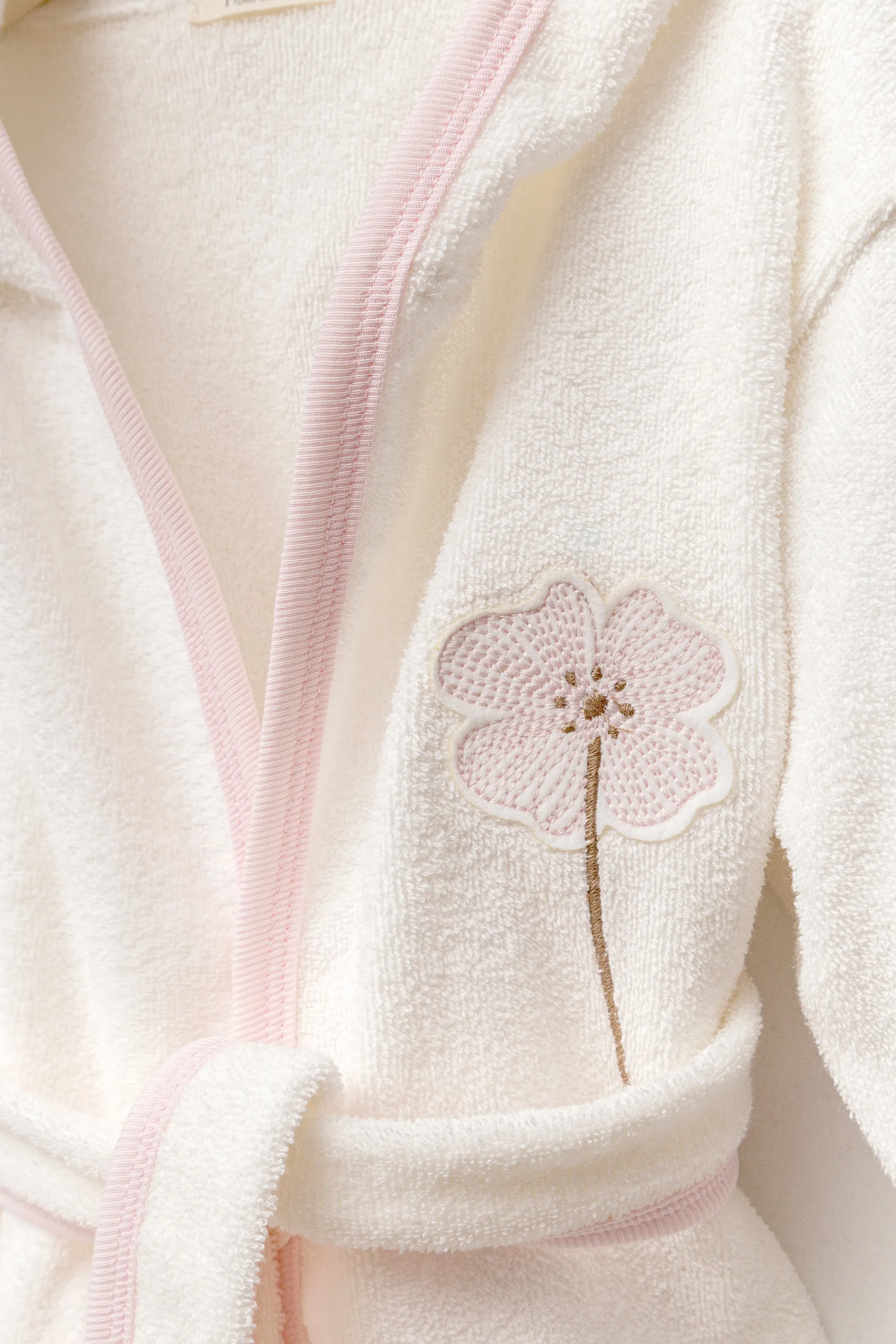 Ivory Flower Graphic Bathrobe