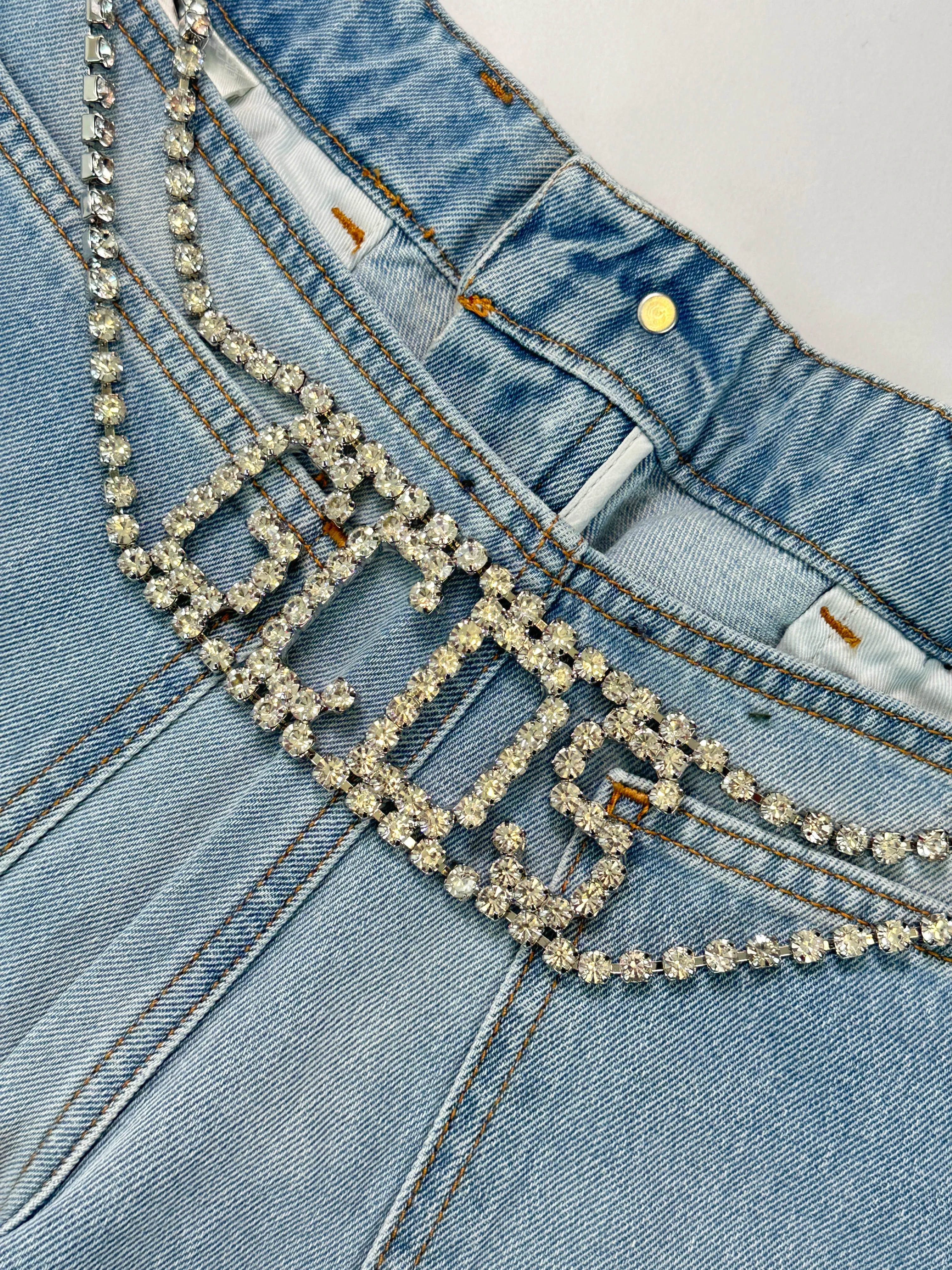 Jeans Azzurro Con Chocker