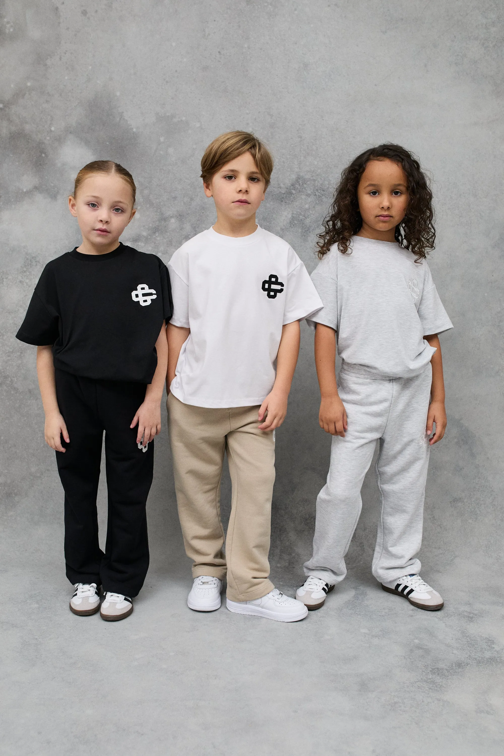 JNR EMBLEM APPLIQUE T-SHIRT - WHITE