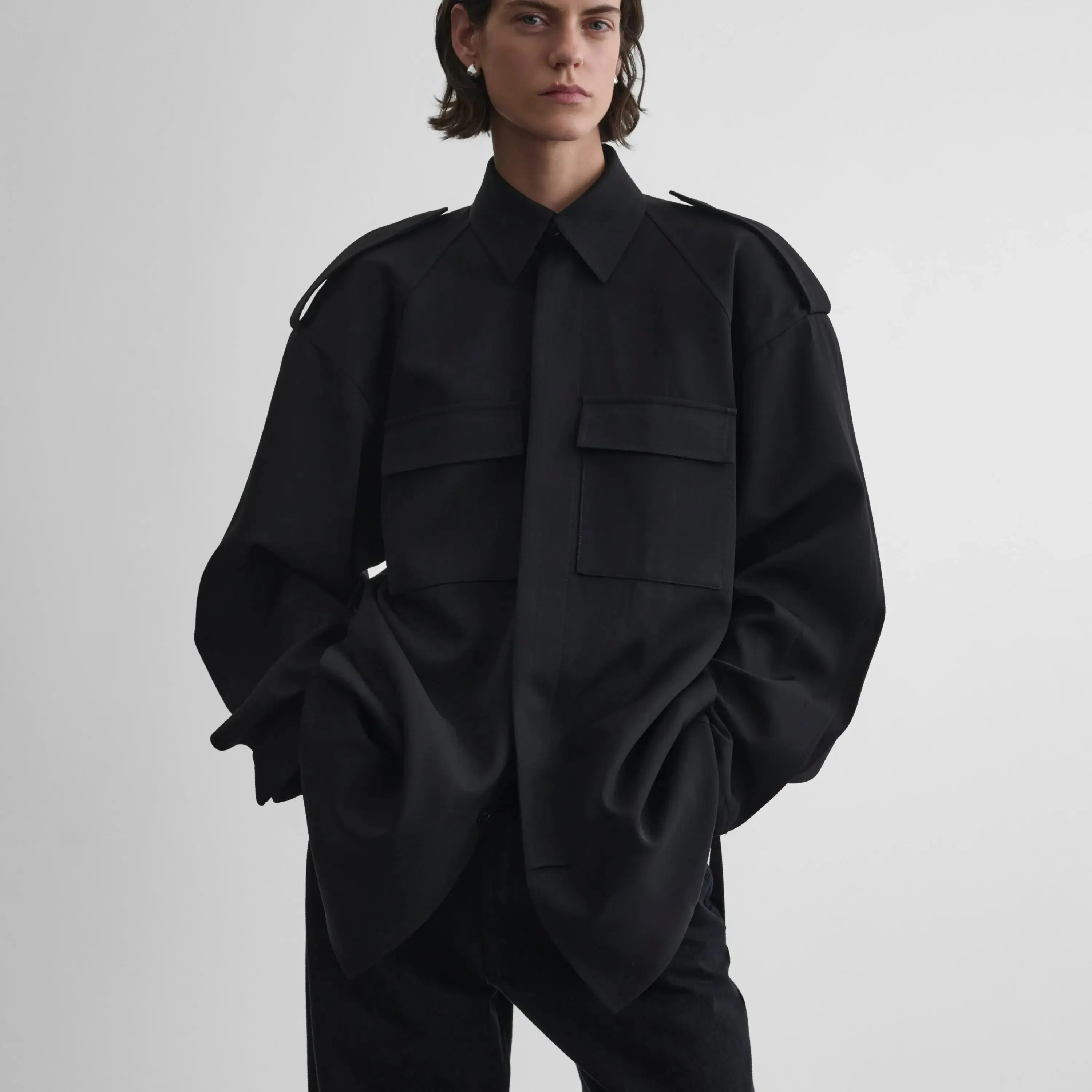 LIGHTWEIGHT SHIRT JACKET | black wool