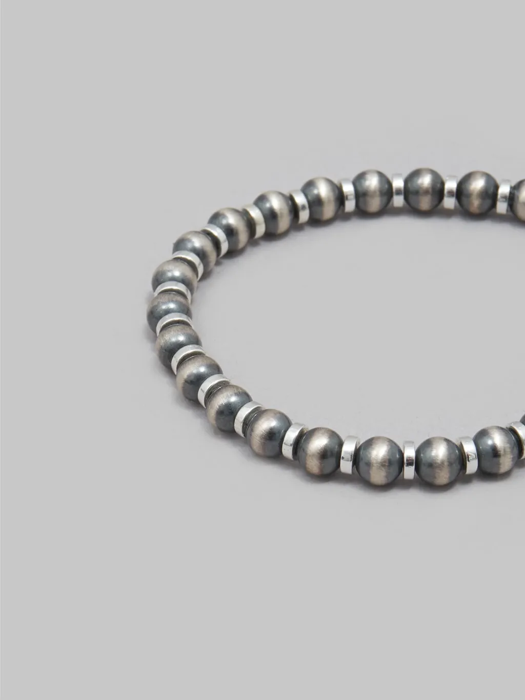 Mikia Navajo Pearl 5mm Silver Bracelet