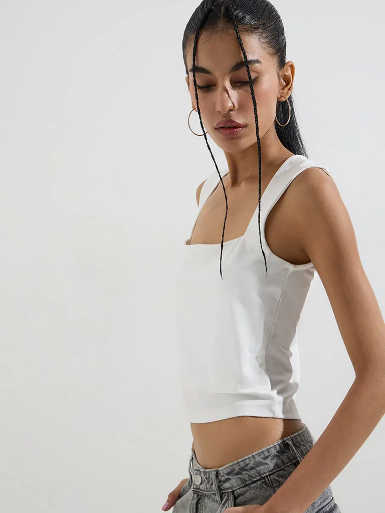 Nuon White Solid Top