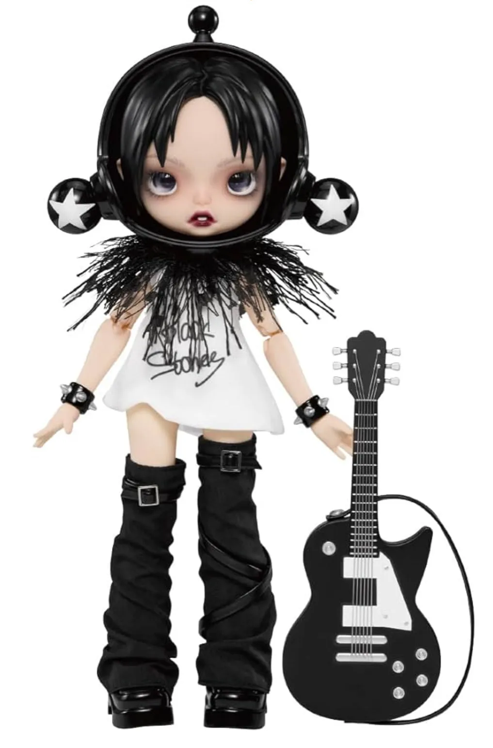 POP MART SKULLPANDA × Osaki Nana Action Figure. 9.65 inches