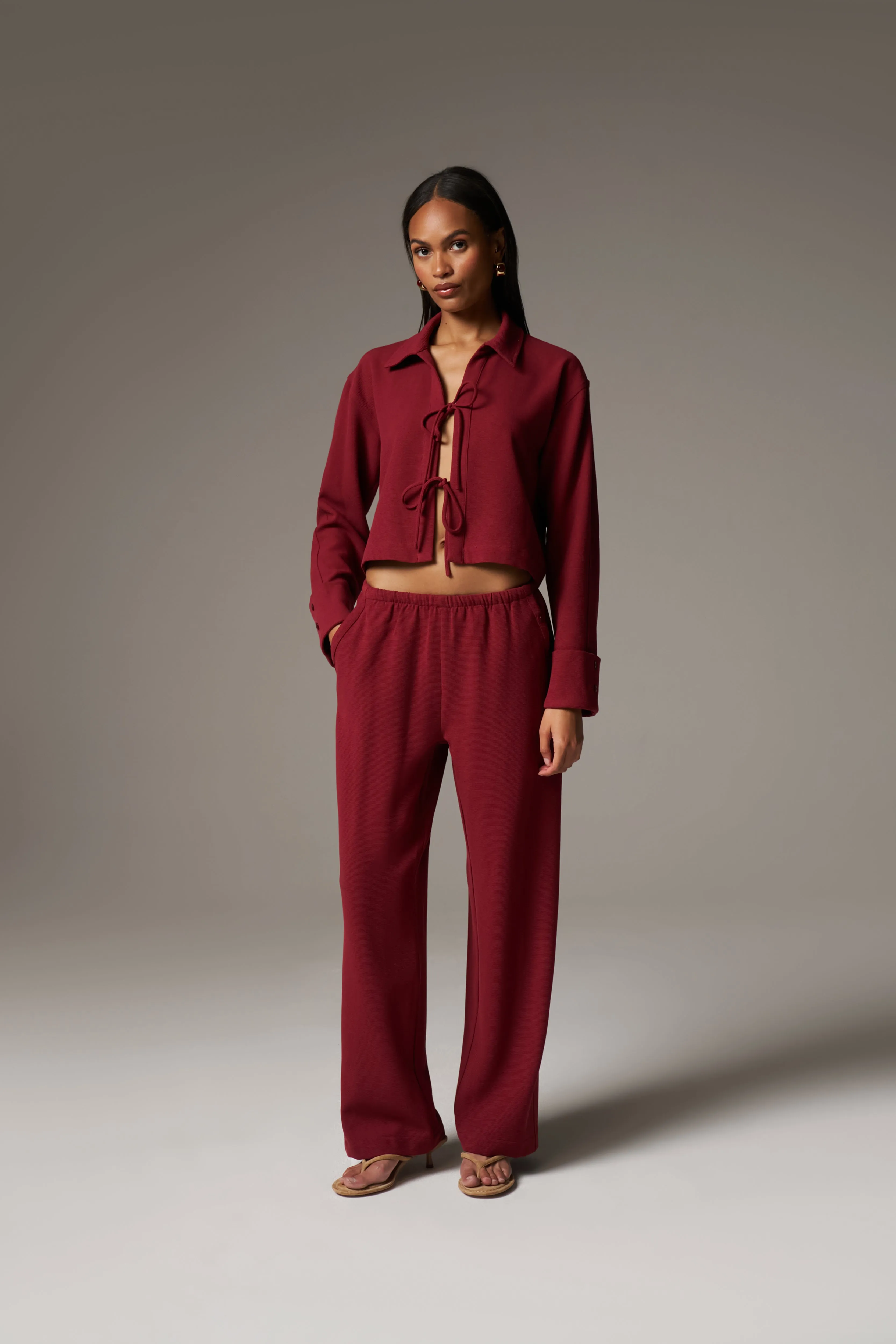 TEXTURED LINEN BUTTON DETAIL TROUSER - BURGUNDY