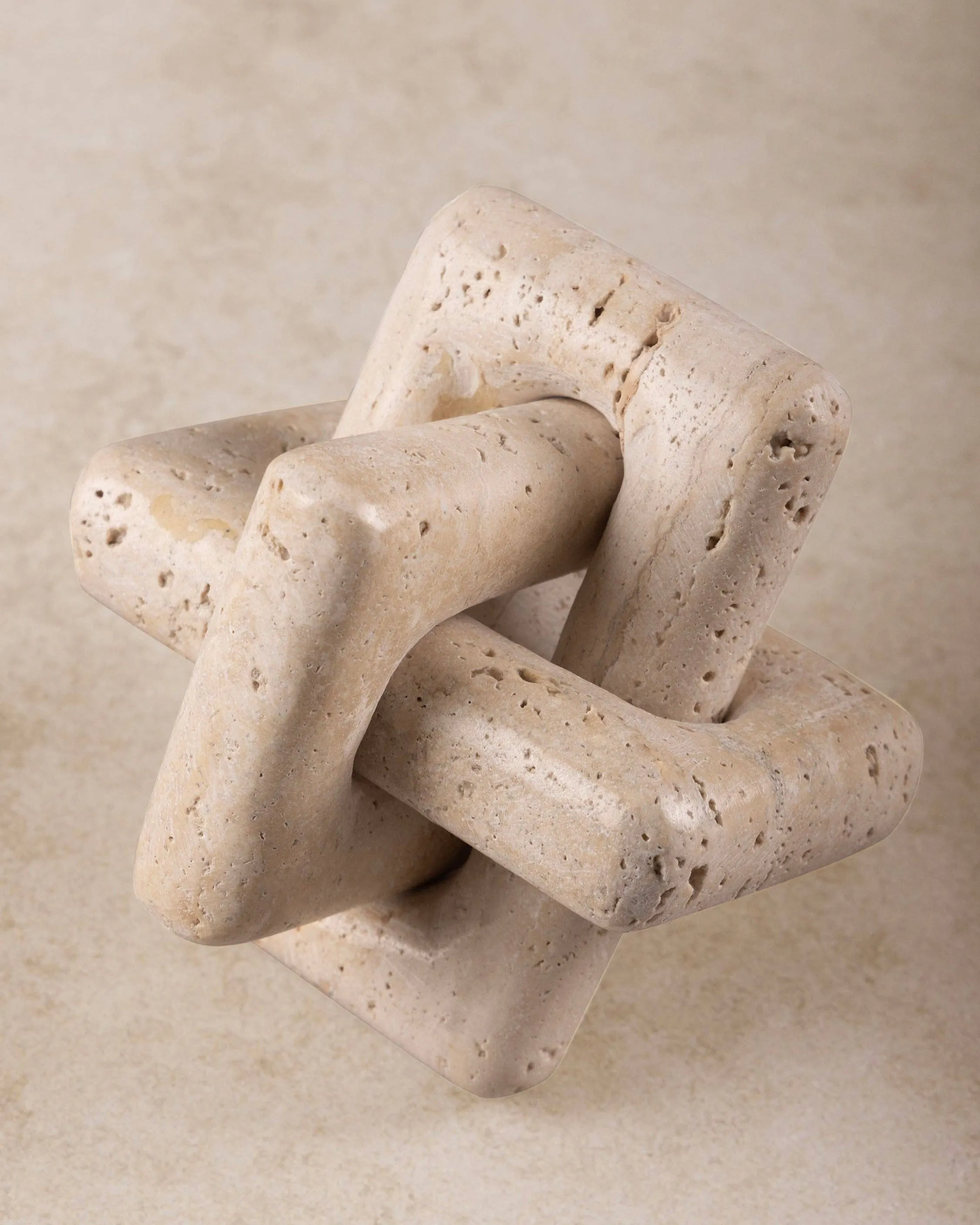 TRAVERTINE KNOT