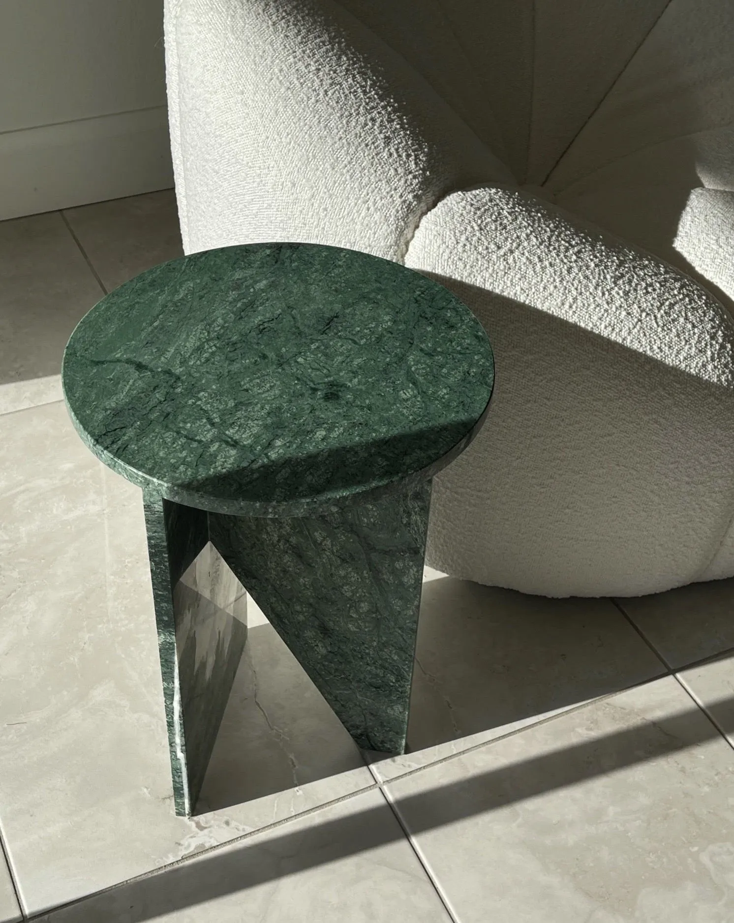 VERDE GUATEMALA MARBLE STONE TABLE