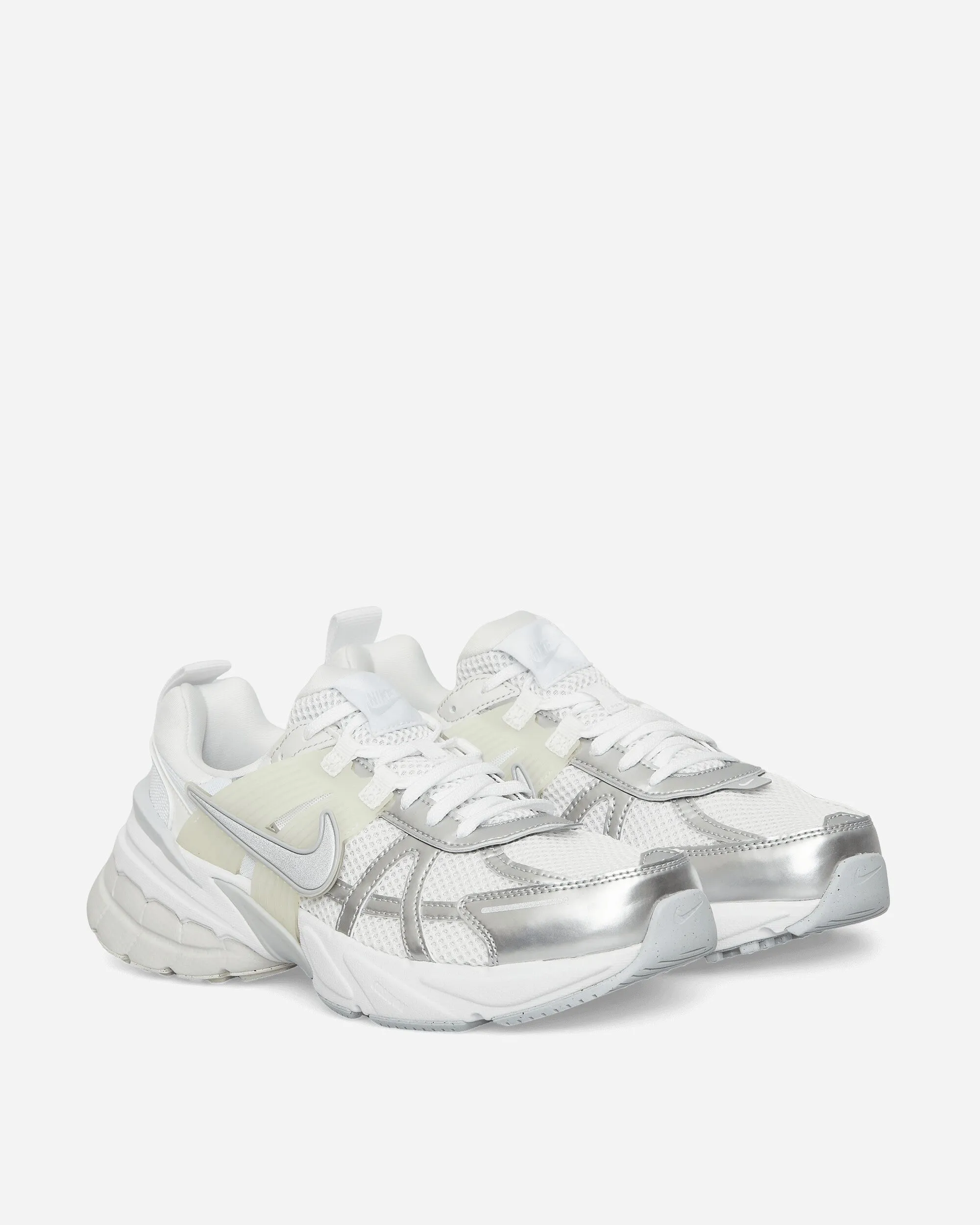 Women's V2K Run Sneakers White / Metallic Silver